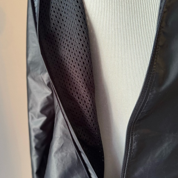 Under Armour Run True Jacket - Picture 8 of 8